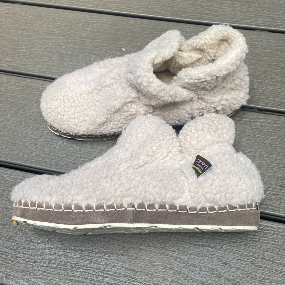 LL BEAN cozy slipper booties